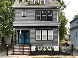 53 Oak Ave, Unit 2 in Irvington, NJ - Building Photo