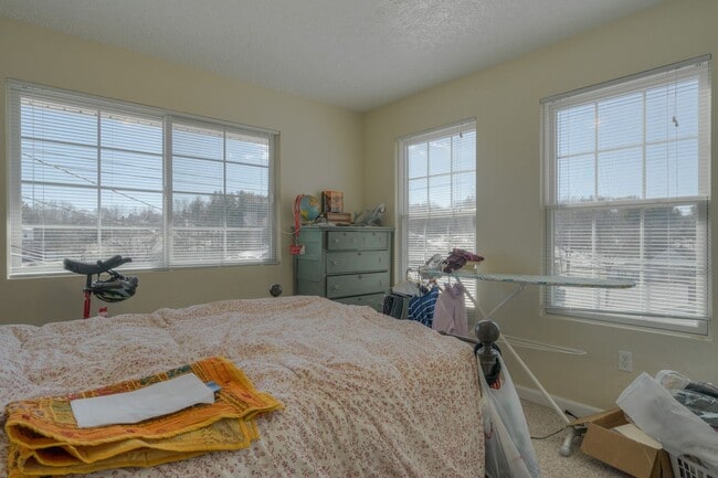 612 Hillcrest Dr-Unit -Hillcrest - 614 in Christiansburg, VA - Building Photo - Building Photo