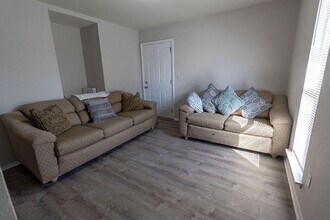 319 West Blvd N in Columbia, MO - Foto de edificio - Building Photo