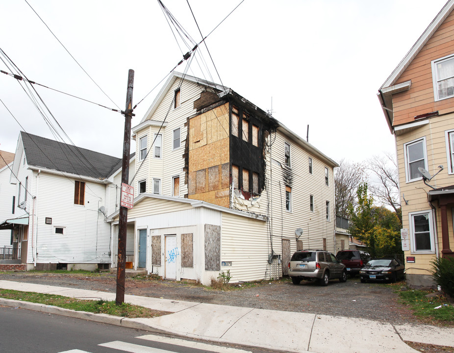 521-523 Stanley St in New Britain, CT - Building Photo