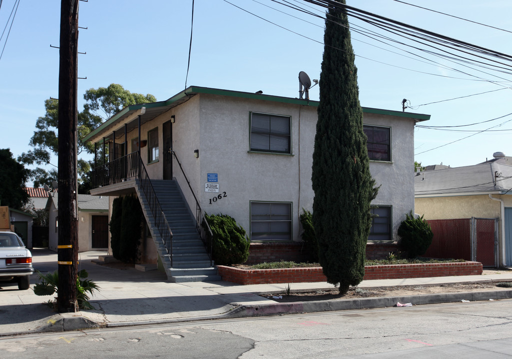 1062 Termino Ave in Long Beach, CA - Building Photo