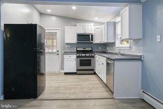 9606 10th Ave in Parkville, MD - Building Photo - Building Photo