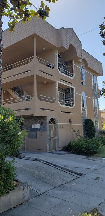 1216 E Harvard St, Unit 1216 E Havard St in Glendale, CA - Foto de edificio