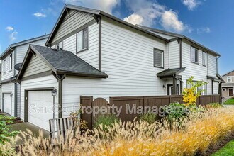 10766 NW 289th Ave in North Plains, OR - Building Photo - Building Photo