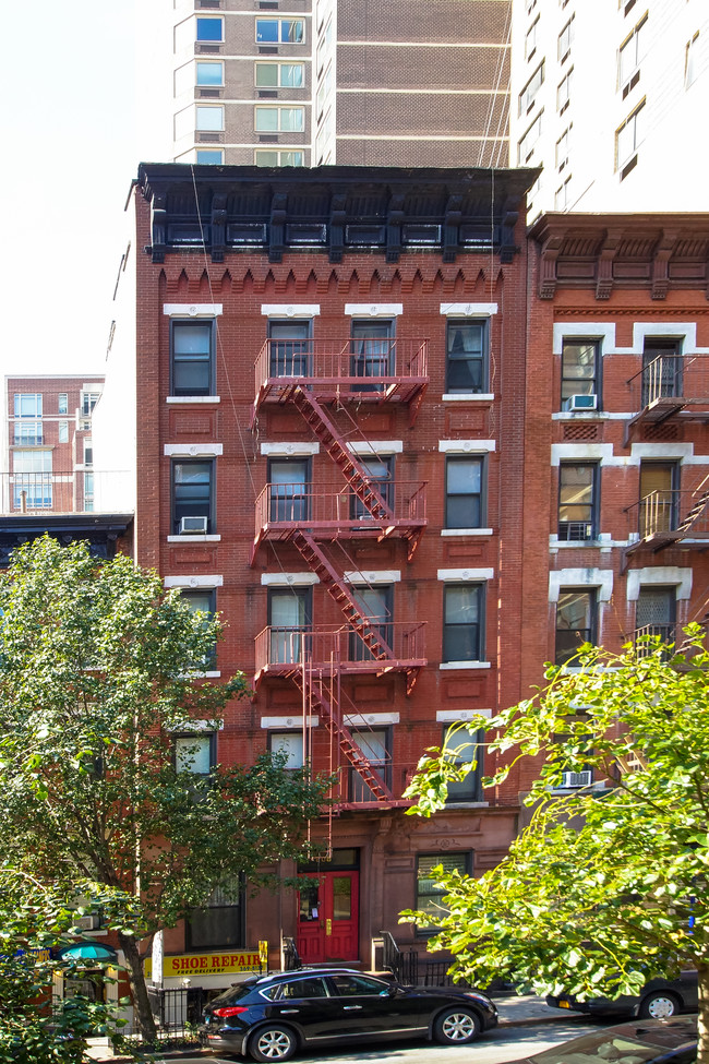 208 E 87th St in New York, NY - Building Photo - Building Photo