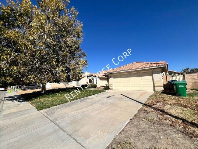 5831 Evergem Ave in Palmdale, CA - Building Photo - Building Photo