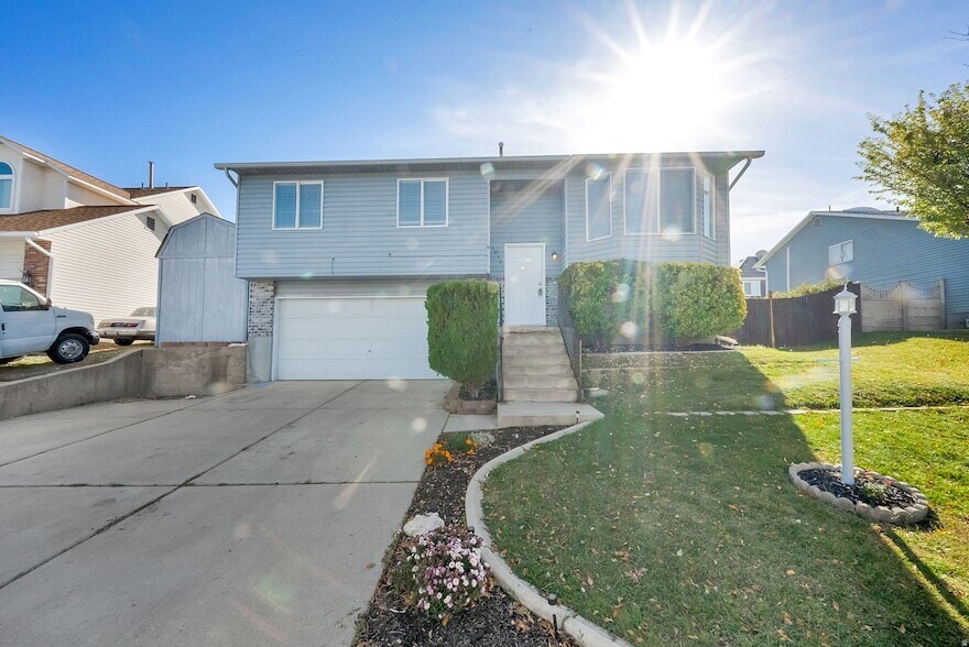 6939 W 4065 S in West Valley City, UT - Building Photo