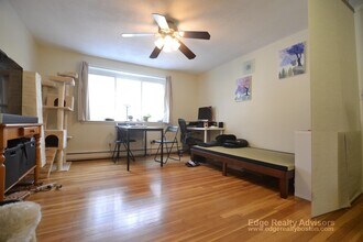 365 Faneuil St, Unit 6 in Boston, MA - Foto de edificio - Building Photo