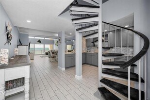 19700 Gulf Blvd in Indian Shores, FL - Building Photo