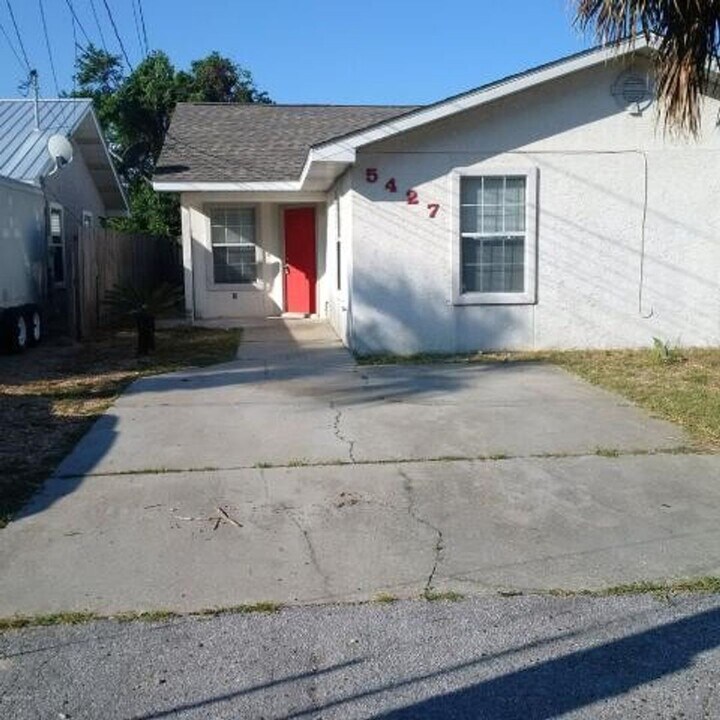5429 Pinetree Ave in Panama City, FL - Building Photo