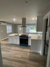 9820 Veterans Dr SW in Tacoma, WA - Building Photo - Building Photo