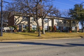 Craig Place in Denton, TX - Building Photo - Building Photo