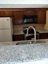 12480 Abrams Rd, Unit 124 in Dallas, TX - Foto de edificio - Building Photo