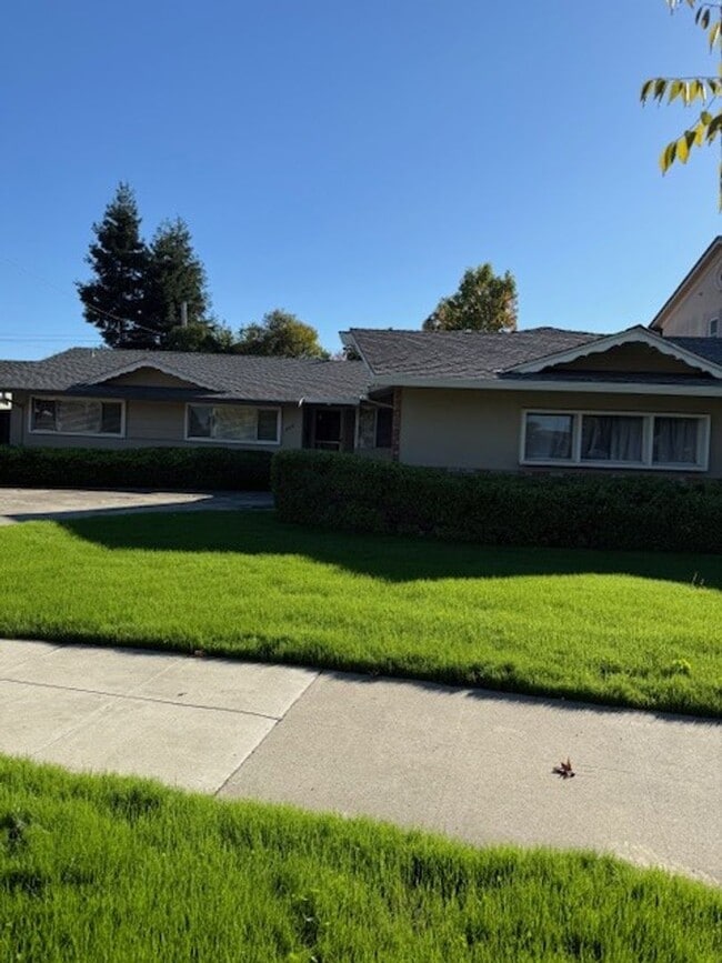 1328 Whitegate Ave in San Jose, CA - Building Photo - Building Photo