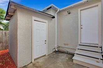 718 1st Ave, Unit 1 in San Bruno, CA - Building Photo - Building Photo