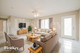 22 Willow St in Lehigh Acres, FL - Foto de edificio - Building Photo