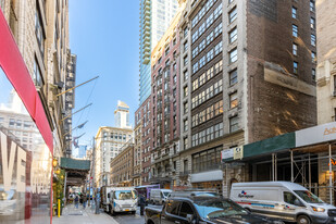 Stratford House Apartments in New York, NY - Building Photo