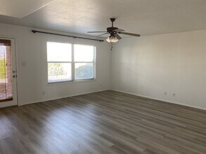 7363 Camino Del Sol Dr in El Paso, TX - Building Photo - Building Photo
