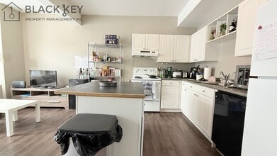 376 Central Ave in London, ON - Building Photo - Building Photo