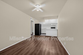 817 S Elm St in Sherman, TX - Building Photo - Building Photo