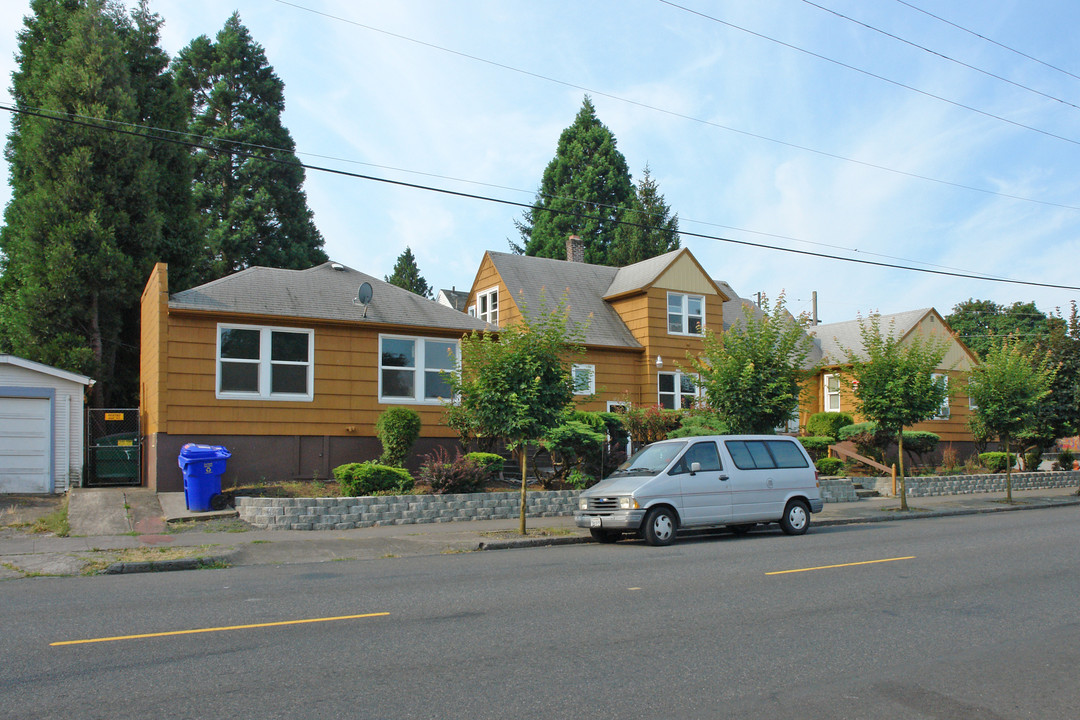 1720-1738 NE Killingsworth St in Portland, OR - Building Photo