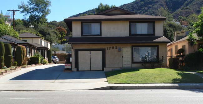 1702 Verdugo Rd in Glendale, CA - Foto de edificio - Building Photo