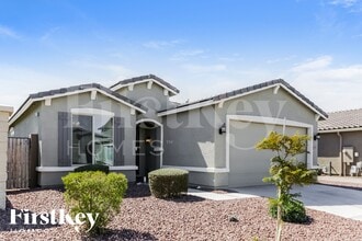 2027 Kenton Way in San Tan Valley, AZ - Building Photo - Building Photo