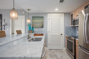 9300 Baytowne Wharf Blvd in Miramar Beach, FL - Building Photo