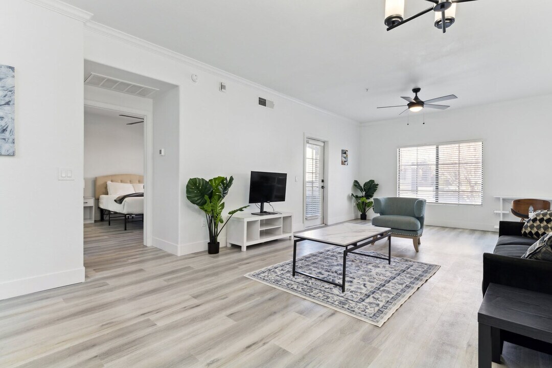 875 W Pecos Rd in Chandler, AZ - Building Photo