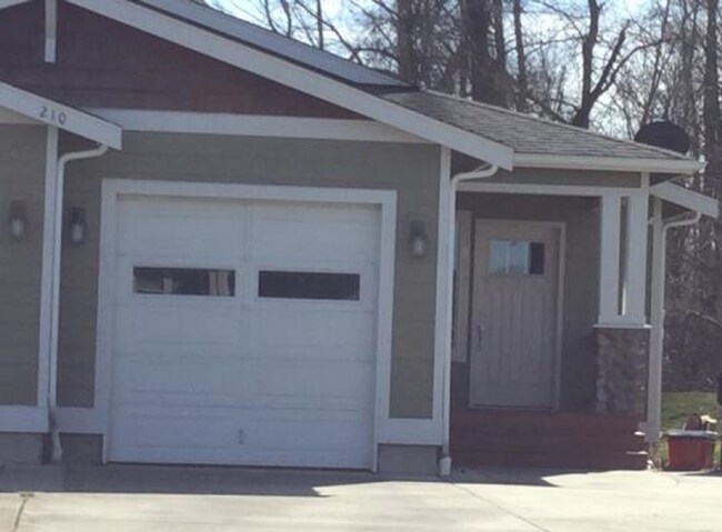 property at 210 Walnut Grove Ct