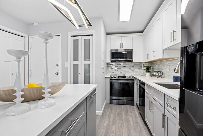 300 Newark St. in Hoboken, NJ - Building Photo - Building Photo