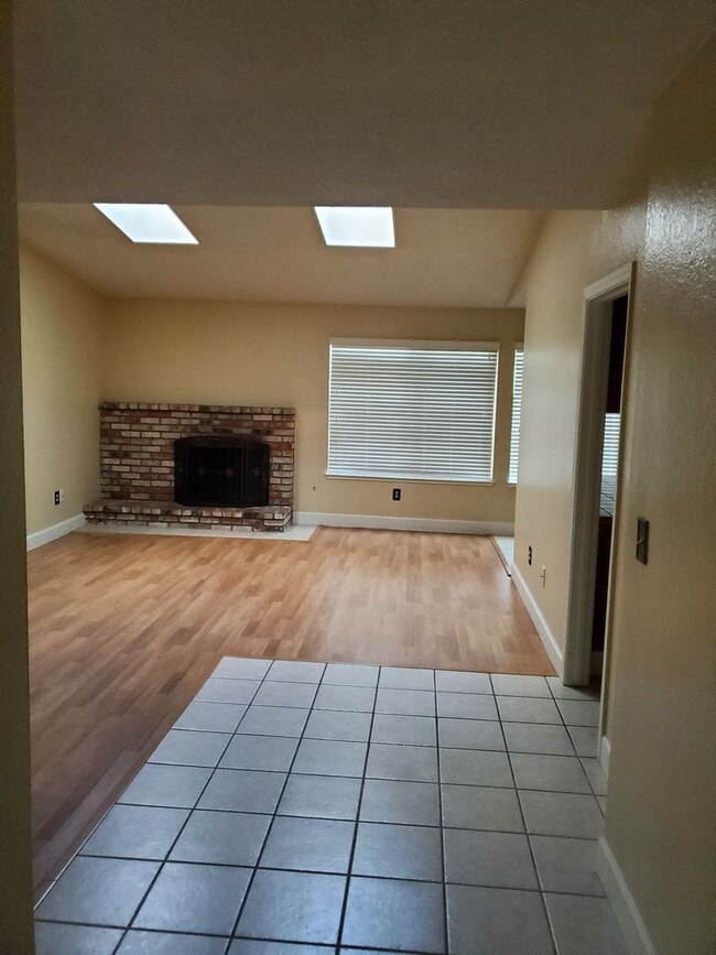 1605 Eastwick Ct in Modesto, CA - Building Photo - Building Photo