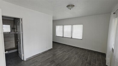 2308 Grant St in Hollywood, FL - Building Photo - Building Photo