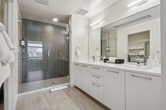 2880 Zuni St in Denver, CO - Building Photo - Building Photo