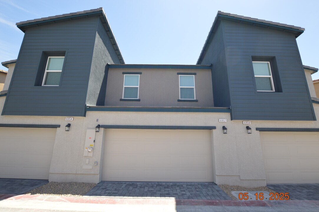 6952 Lynbridge St in Las Vegas, NV - Building Photo