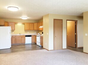 Terrace Pointe Apartments in Bismarck, ND - Building Photo - Building Photo