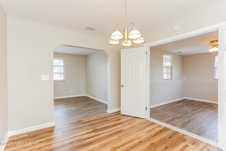 6603 Syringa Ln in Jacksonville, FL - Building Photo - Building Photo