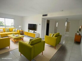 1605 Pennsylvania Ave, Unit 404 in Miami Beach, FL - Building Photo