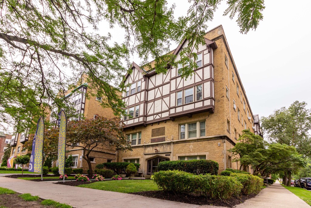 Windsor's Lakewood Properties Apartments Lakewood, OH Apartments For Rent