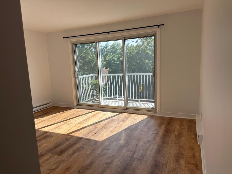 9357 Basile-Routhier Rue in Montréal, QC - Building Photo
