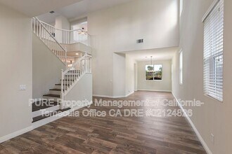 29444 Masters Dr in Murrieta, CA - Foto de edificio - Building Photo