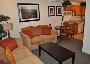 112 Highland Pl, Unit 1 in Ithaca, NY - Foto de edificio - Building Photo