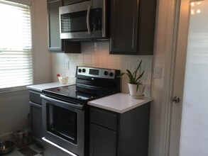 802 Potter Ln in Nashville, TN - Building Photo - Building Photo
