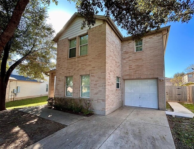 7129 Walkup Ln in Austin, TX - Building Photo - Building Photo