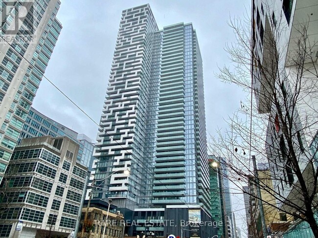 property at 25 Richmond St E