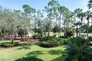 2658 Bolero Dr in Naples, FL - Building Photo