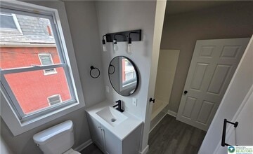 161 W Wilkes Barre St in Easton, PA - Building Photo - Building Photo