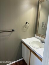 52 Aberdare Ct in Freehold Township, NJ - Building Photo - Building Photo