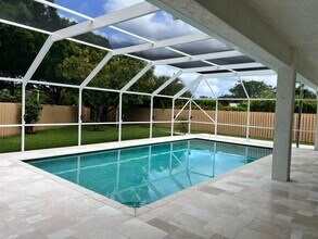 3210 NW 23rd Ter in Boca Raton, FL - Building Photo - Building Photo