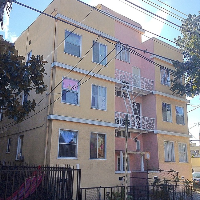 1948 Bonsallo Ave in Los Angeles, CA - Building Photo - Building Photo